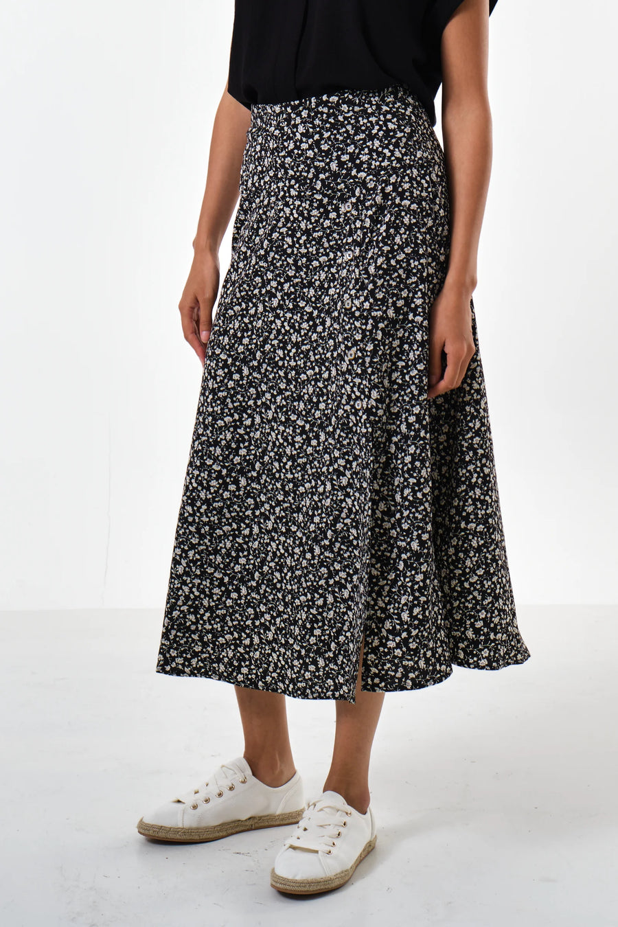 Barney Floral Print Midi Skirt in Black