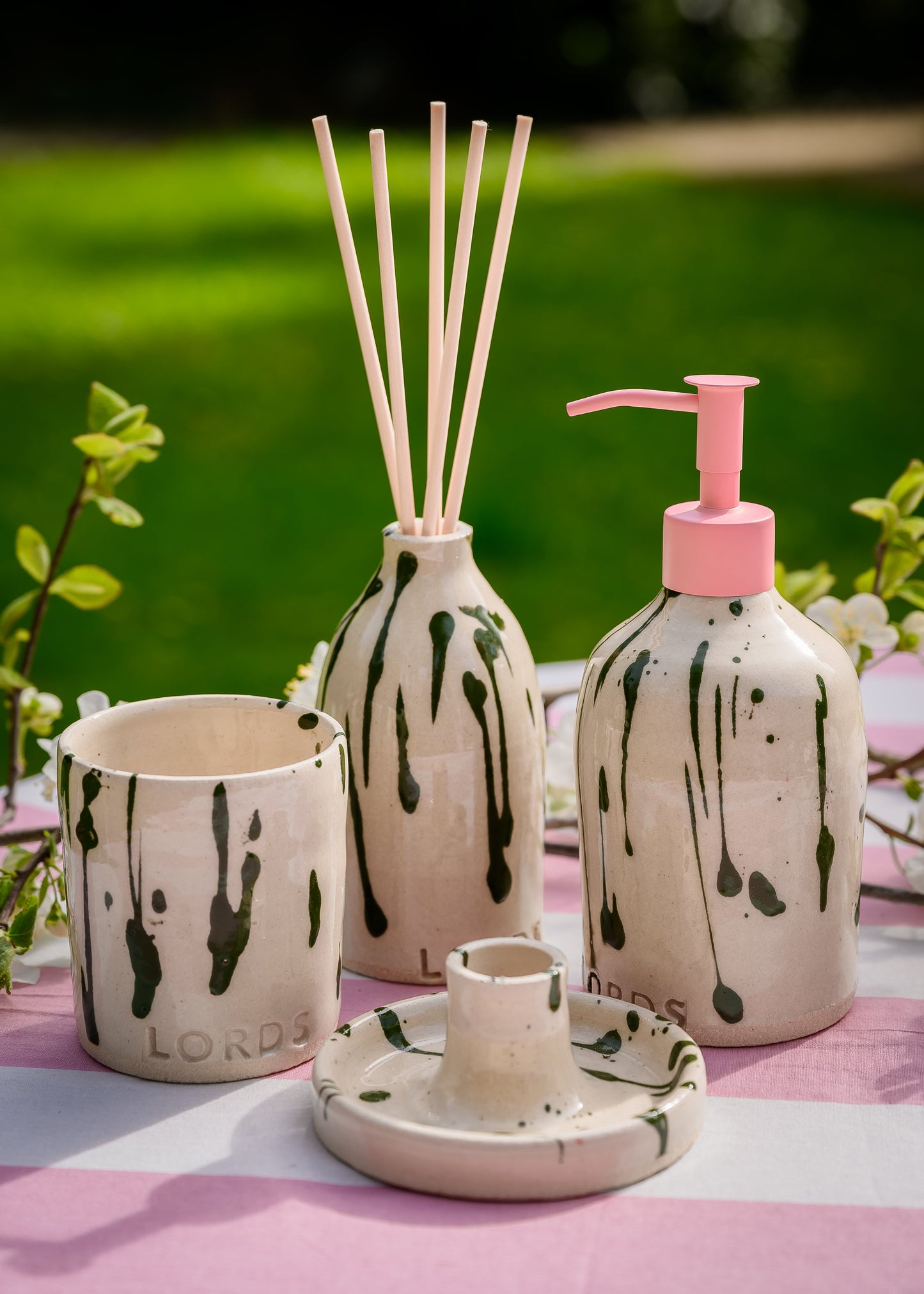 Ceramic Soap Holder & 1 Litre Refill Set